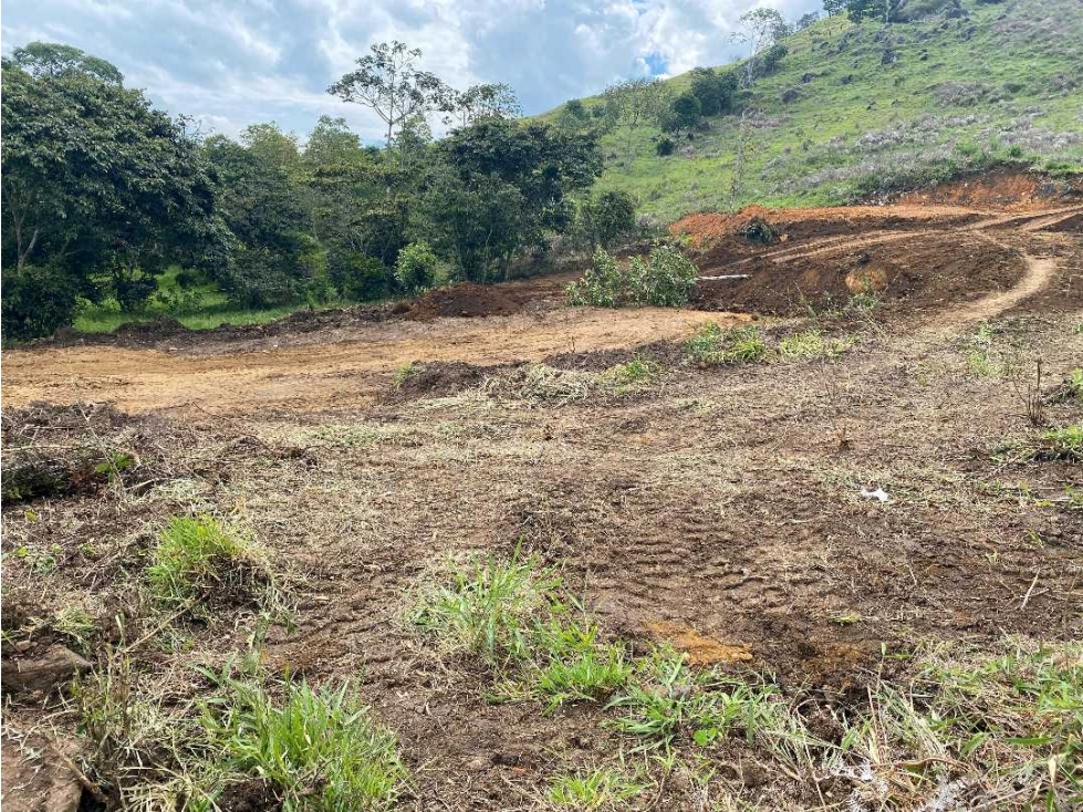 SE VENDE LOTE PLANO EN COPACABANA - ANTIOQUIA VEREDA ALTOS DE SABANETA