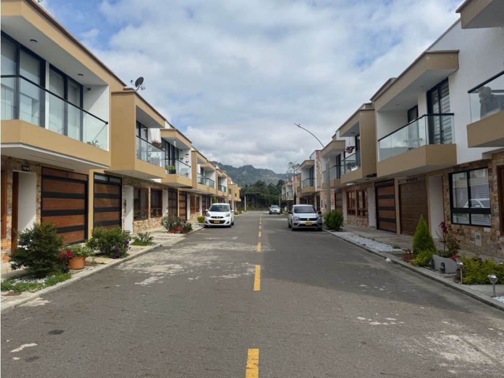 SE VENDE LOTE UNIFAMIL EN LA CEJA UNIDAD CERRADA AMSTERDAN EN EL TAMBO
