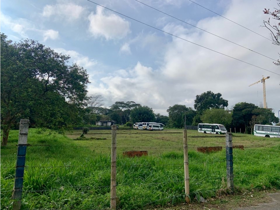 Se Vende Lote Urbano Av 19 Norte Armenia Quindio — foto 2