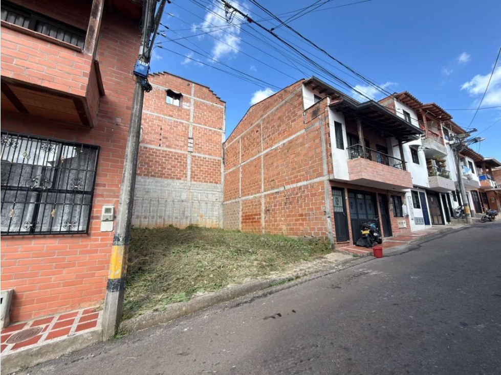 Se vende lote urbano bifamiliar de 72 m² en El Carmen de Viboral — foto 5