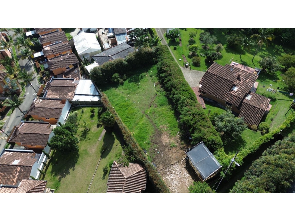 SE VENDE LOTE URBANO EN LA CEJA PARA CONSTRUIR 5 PISOS a $1,065,000m2 — foto 2
