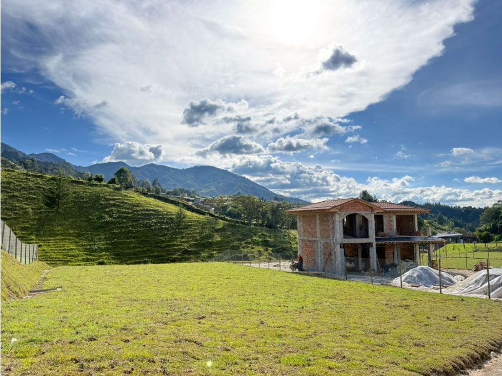 Se venden lotes en condominio cerrado en La Chapa
