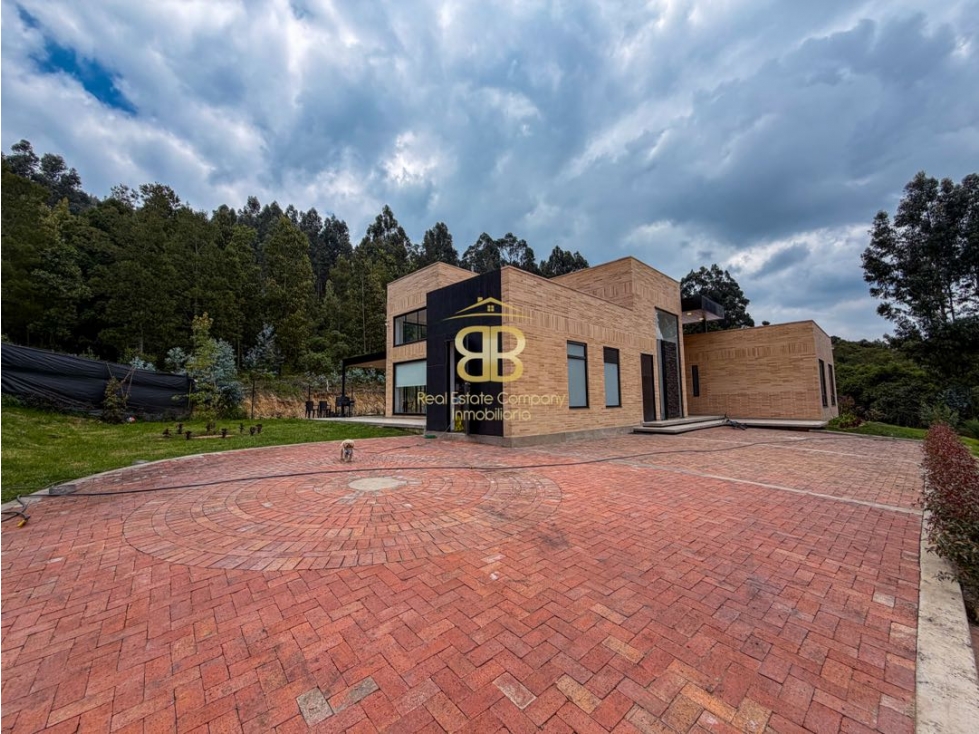 SE VENDE CASA EN BOSQUES DE RENANIA EN BRICEÑO — foto 2