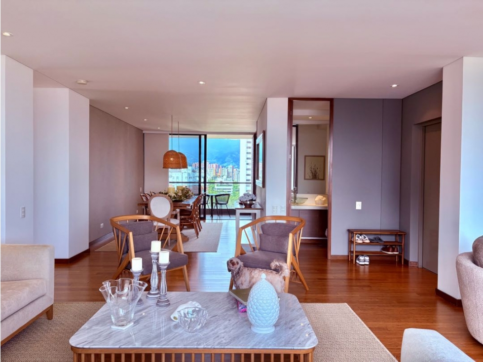 SE VENDE MODERNO APT EN PISO ALTO CON VISTA 360 - POBLADO — foto 6