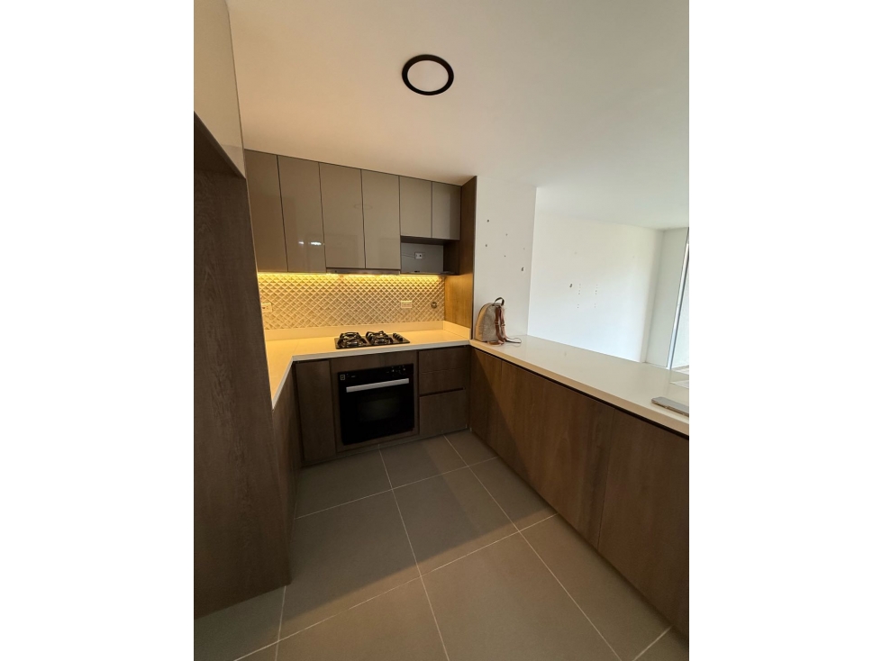 SE VENDE MODERNO APTO EN ENVIGADO CERCA AL MALL TERRACINA. — foto 4
