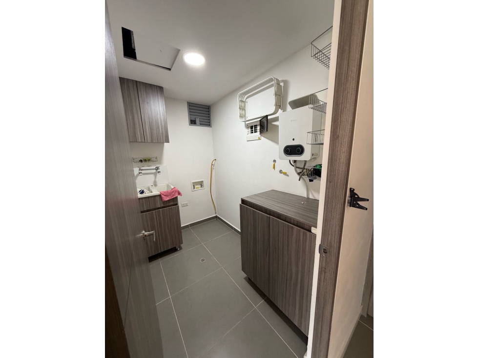 SE VENDE MODERNO APTO EN ENVIGADO CERCA AL MALL TERRACINA. — foto 6