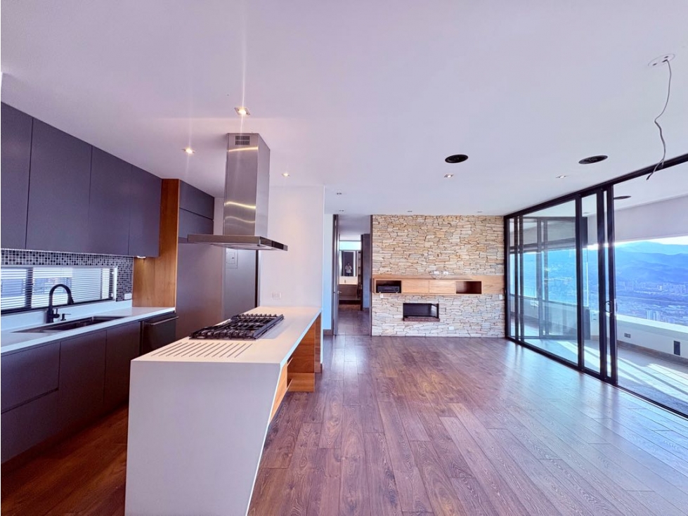 SE VENDE MODERNO PISO ALTO CON INCREÍBLE VISTA - POBLADO