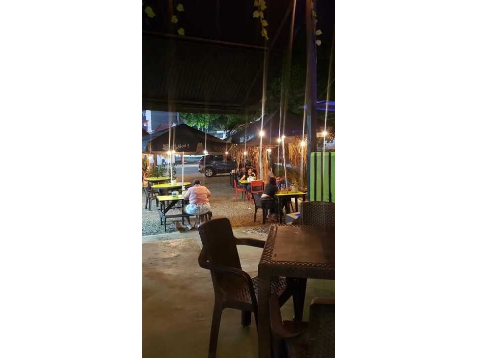 Se Vende Negocio de restaurante con Mobiliario — foto 2