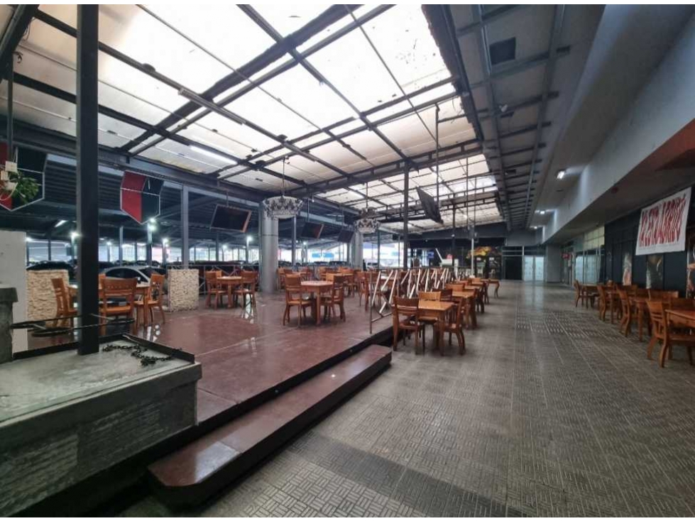 Se Vende Negocio Operativo de Bar Restaurante en la 12 de Octubre - 5