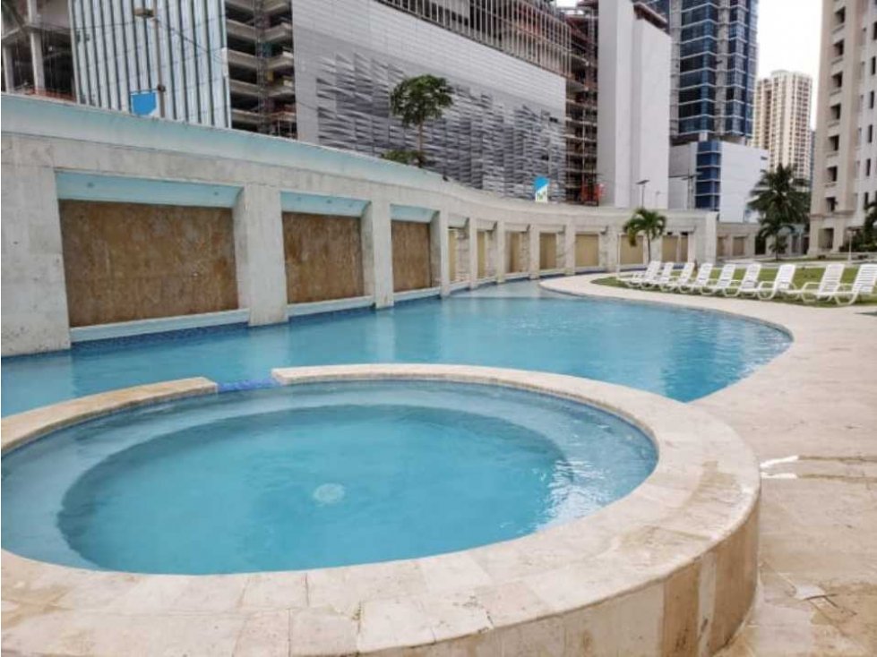 SE VENDE APARTAMENTO PH COSTA PACIFICA
