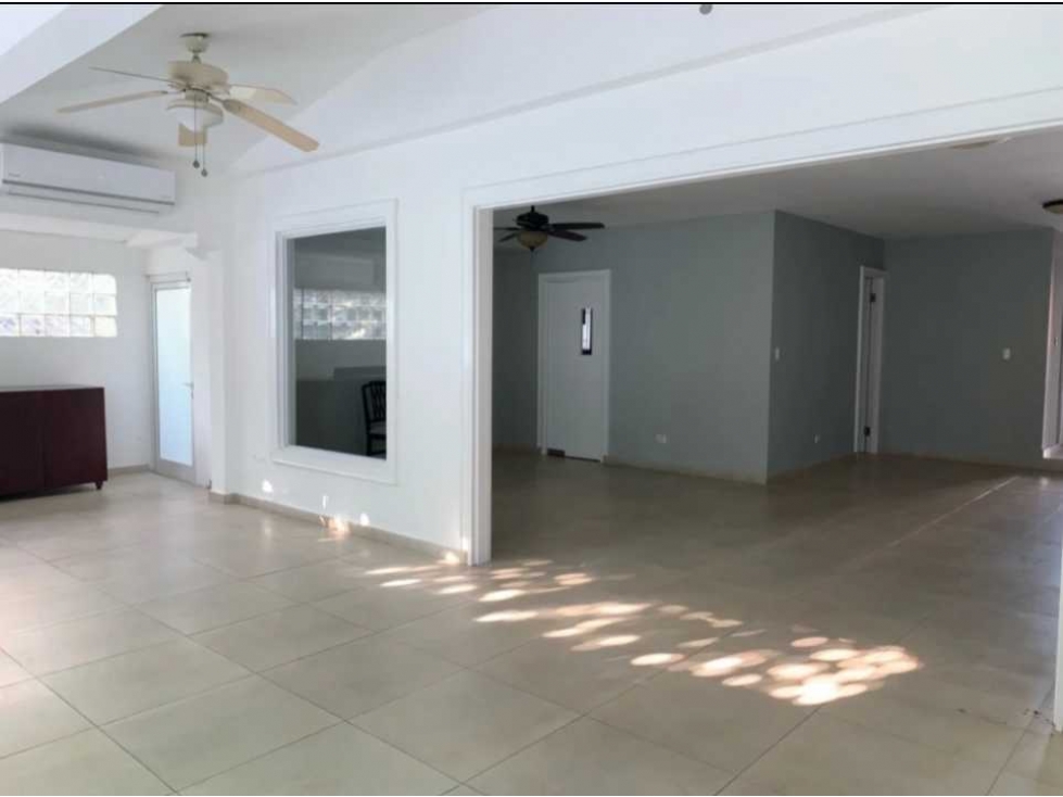 Se vende exclusiva Casa Residencial en La Alameda de 287 mts — foto 3