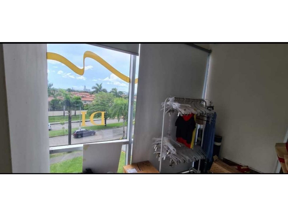 Se vende exclusivio local Atrio Mall costa del este 83 mts — foto 2