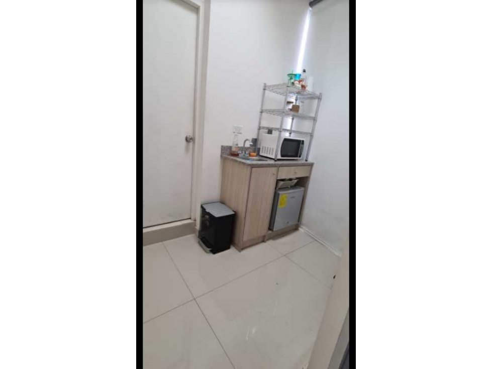 Se vende exclusivio local Atrio Mall costa del este 83 mts — foto 4