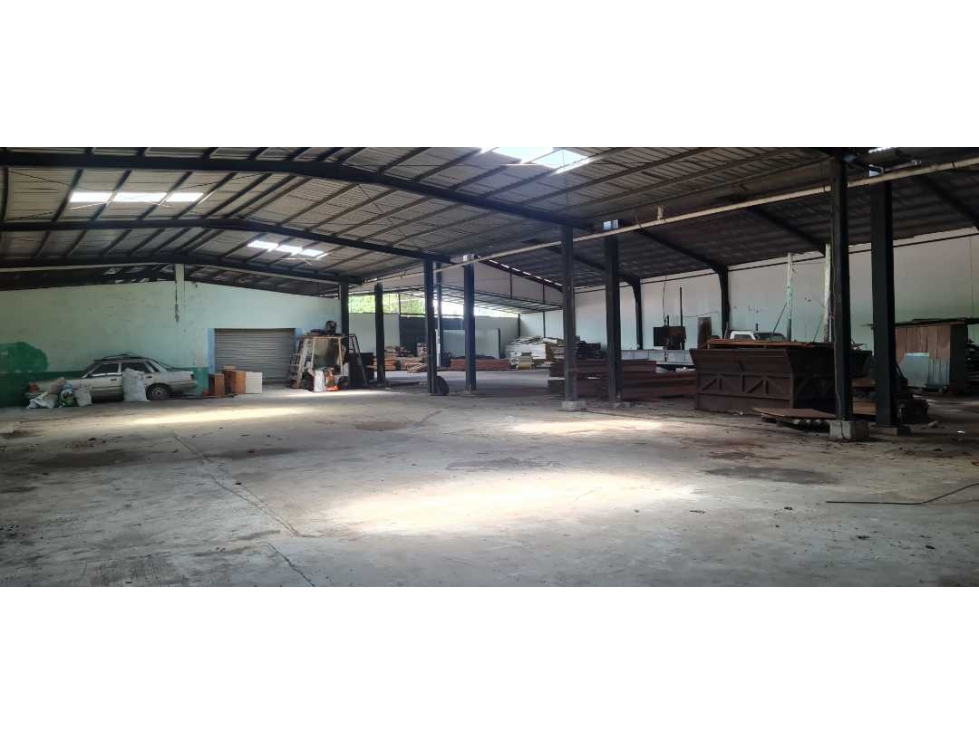 Se vende o alquila galera de 920 mts en Juan Diaz $550K - 5