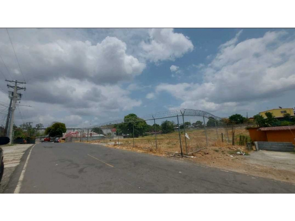 SE VENDE LOTE EN COSTA SUR
