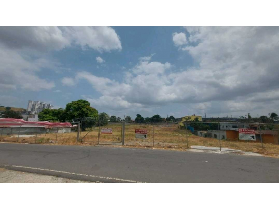 SE VENDE LOTE EN COSTA SUR - 5