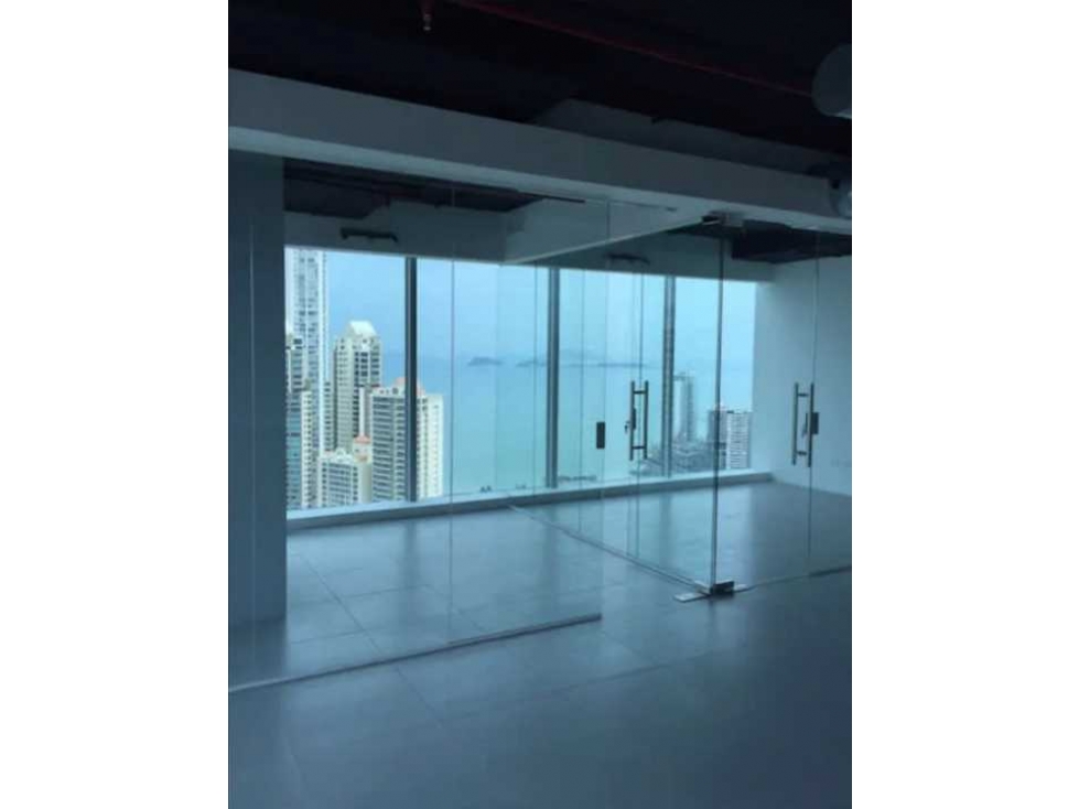 Se vende o alquila oficina de 160 mts en Punta Pacifica/ Ph Oceanía