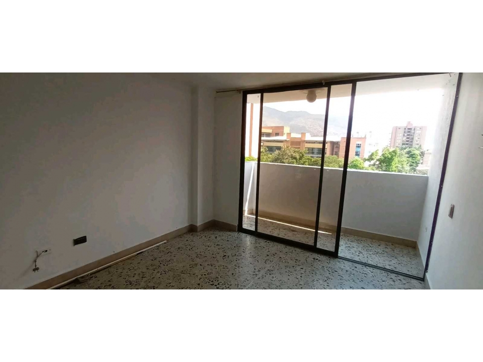SE VENDE O ARRIENDA APARTAMENTO EN LOS COLORES CERCA A LA LUIS AMIGÓ — foto 2