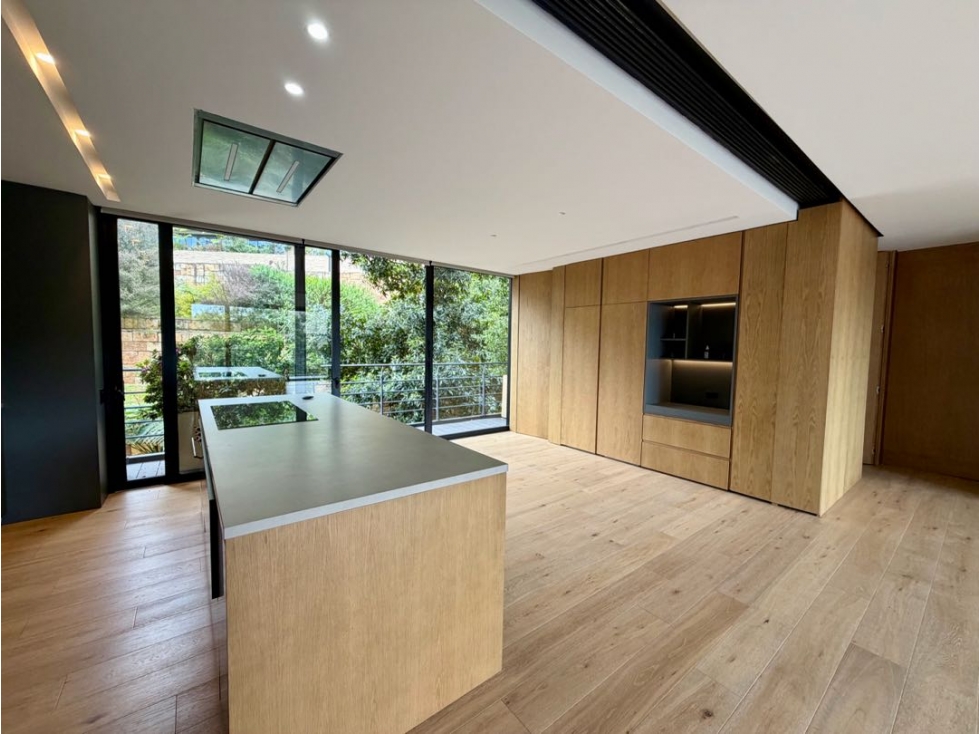 Se VENDE O ARRIENDA apartamento en Rosales 220m2 — foto 2