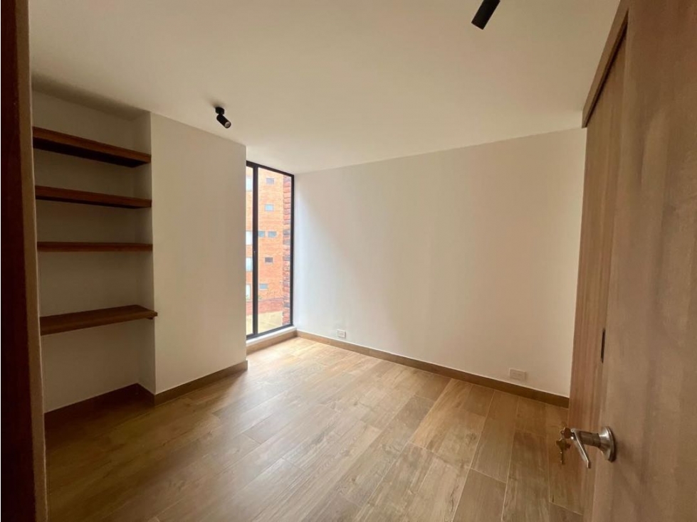 SE VENDE RENTADO APARTAMENTO EN ROSALES REMODELADO 40m2 — foto 6