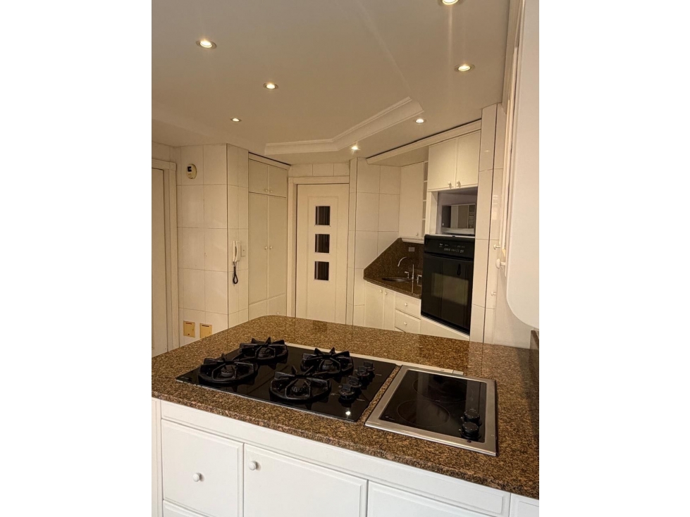 SE VENDE O ARRIENDA APARTAMENTO EN CHICÓ MUSEO 220M2 — foto 3