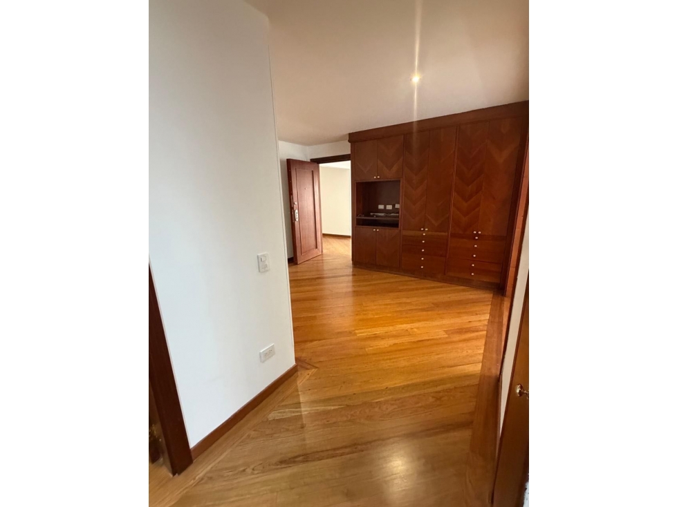 SE VENDE O ARRIENDA APARTAMENTO EN CHICÓ MUSEO 220M2 — foto 5
