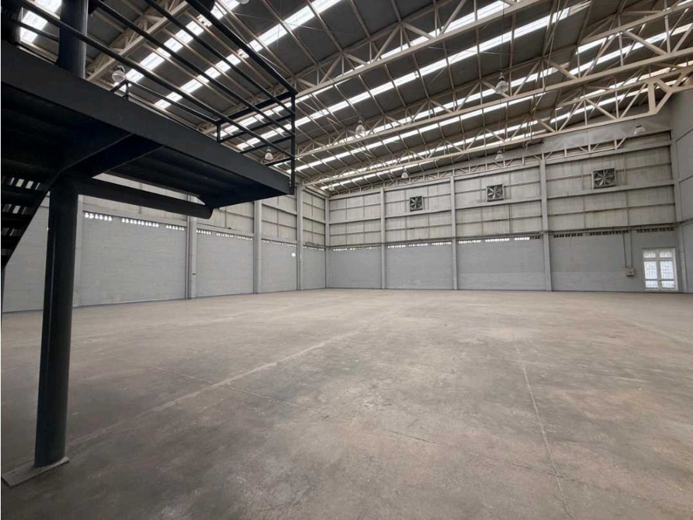 SE VENDE BODEGA AUTOPISTA MEDELLIN