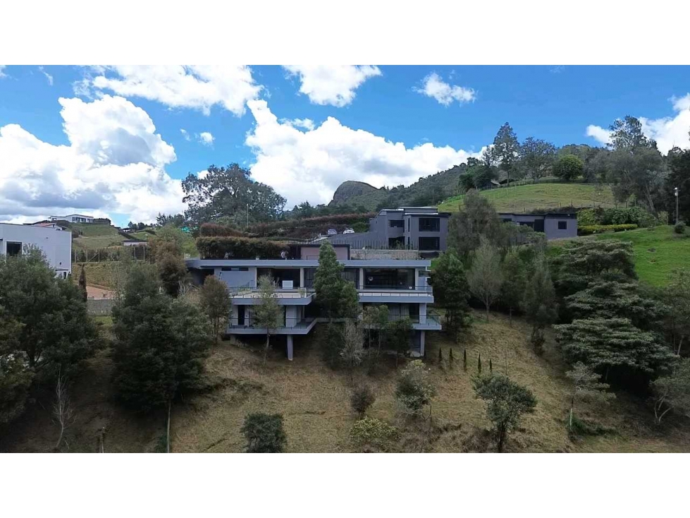 Se vende o arrienda casa campestre en El Retiro, Antioquia