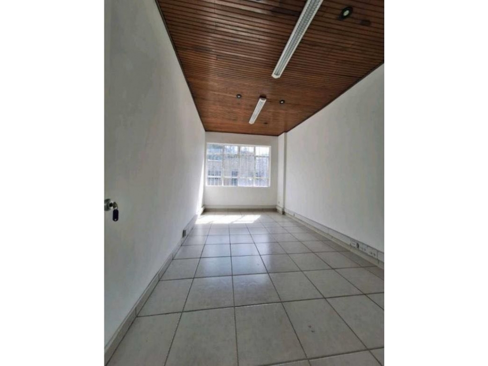 SE VENDE CASA EN LA SOLEDAD PARA OFICINA. BODEGA.FABRICA.A — foto 2