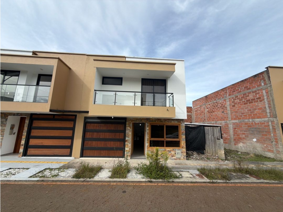 SE VENDE O ARRIENDA CASA EN LA CEJA PARA ESTRENAR UNIDAD ABIERTA AMSTE