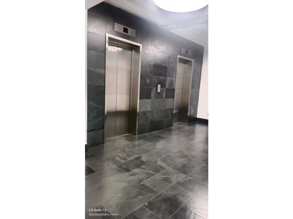 Se vende oficina amoblada calle 100 con 19 Bogota — foto 4