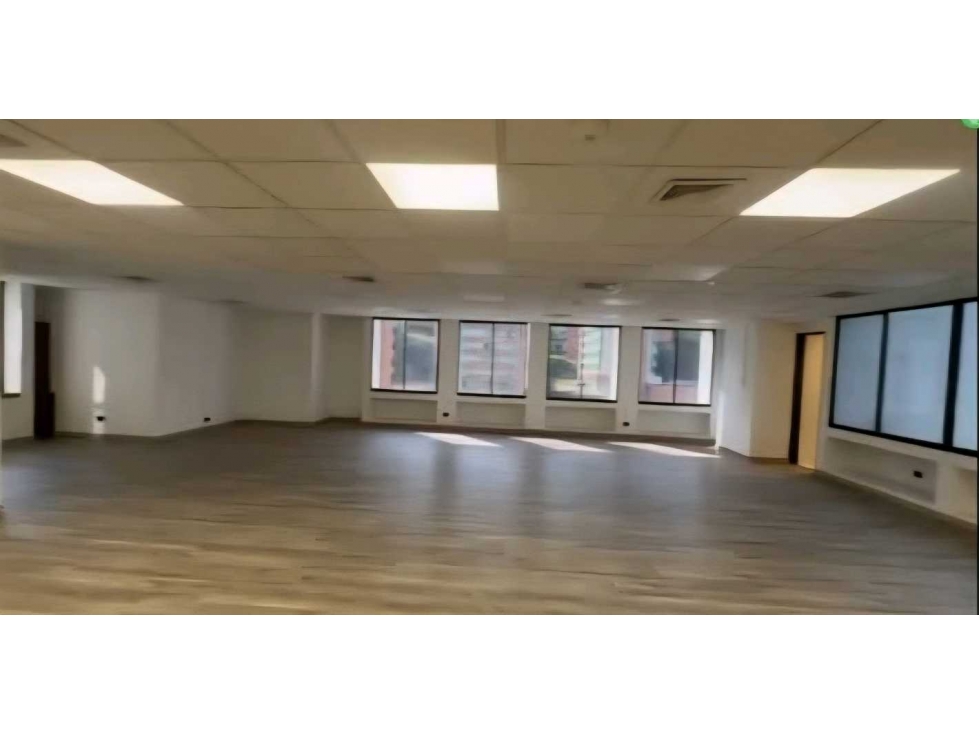 Se Vende o Arrienda Oficina Ed Colmena Milla de Oro — foto 4
