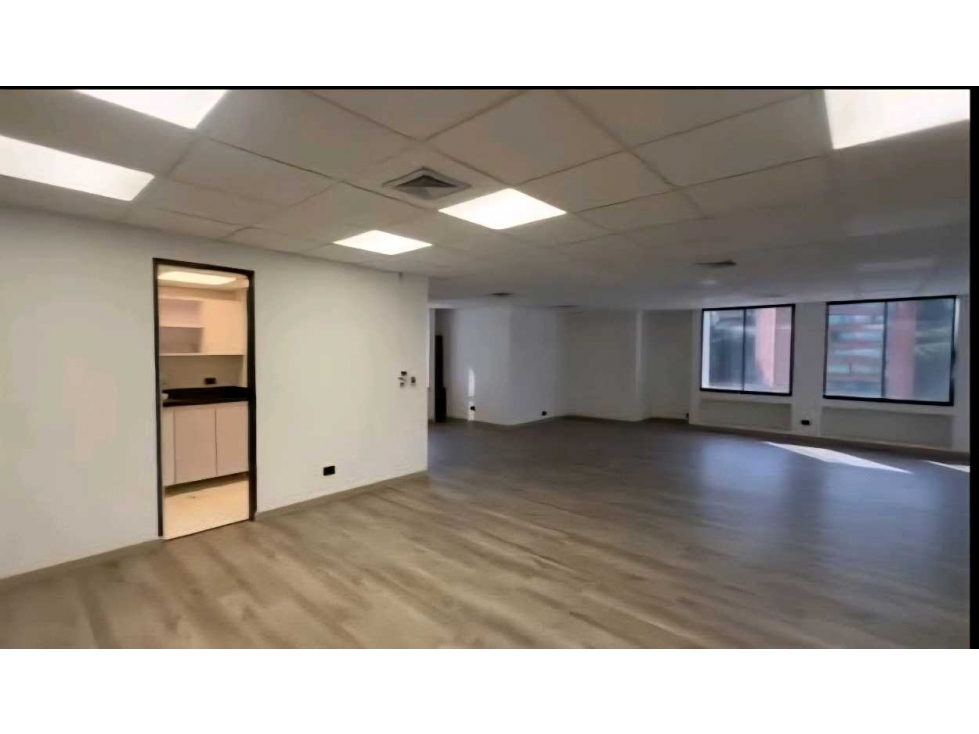 Se Vende o Arrienda Oficina Ed Colmena Milla de Oro — foto 5