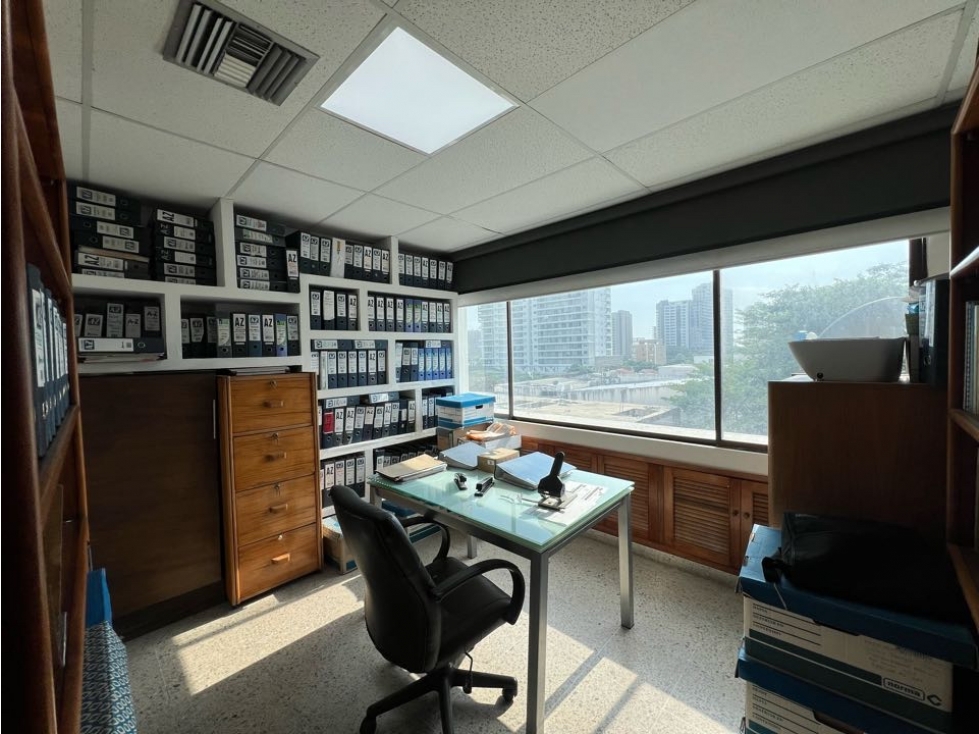 Se vende oficina en CC Prado Plaza, Santa Marta - 3