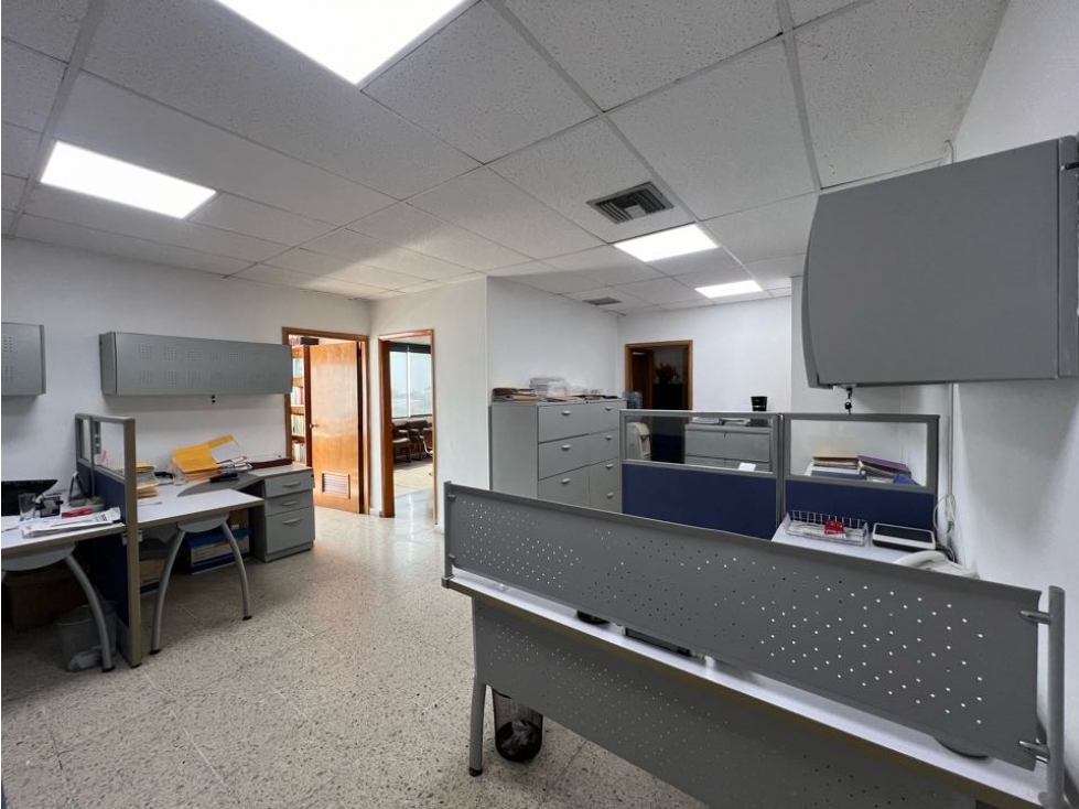 Se vende oficina en CC Prado Plaza, Santa Marta - 2