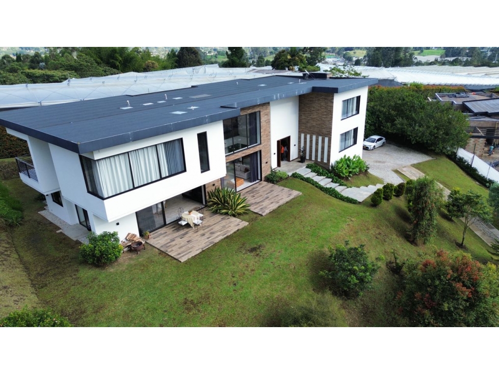 SE VENDE O PERMUTA CASA MODERNA LUJOEN LA CEJA EN PARCELACIÓN CERRADA — foto 3