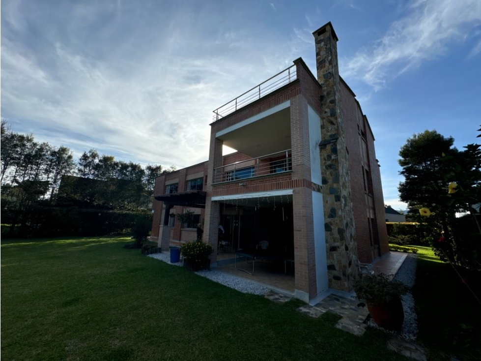 SE VENDE O PERMUTA FINCA EN LLANOGRANDE PARCELACION CASA DE CAMPO — foto 3