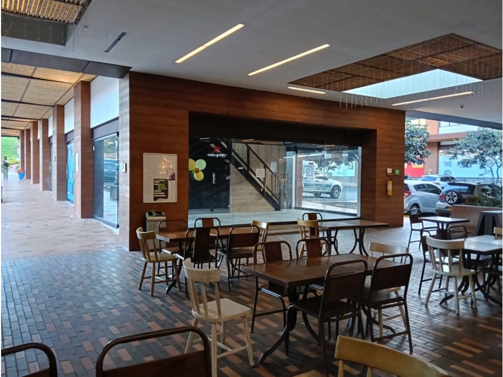 SE VENDE O PERMUTA LOCAL EN LA CEJA SE RECIBE HASTA 50% MALL CANTARRAN - 1