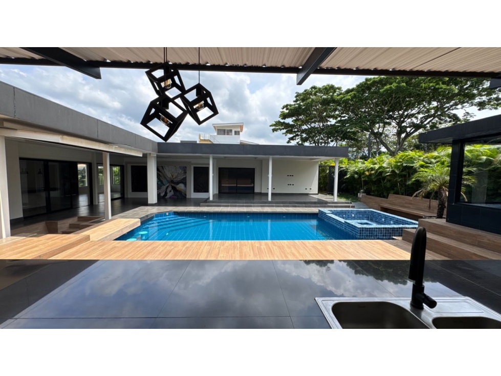 SE VENDE O SE ALQUILA CASA EN PANCE — foto 2