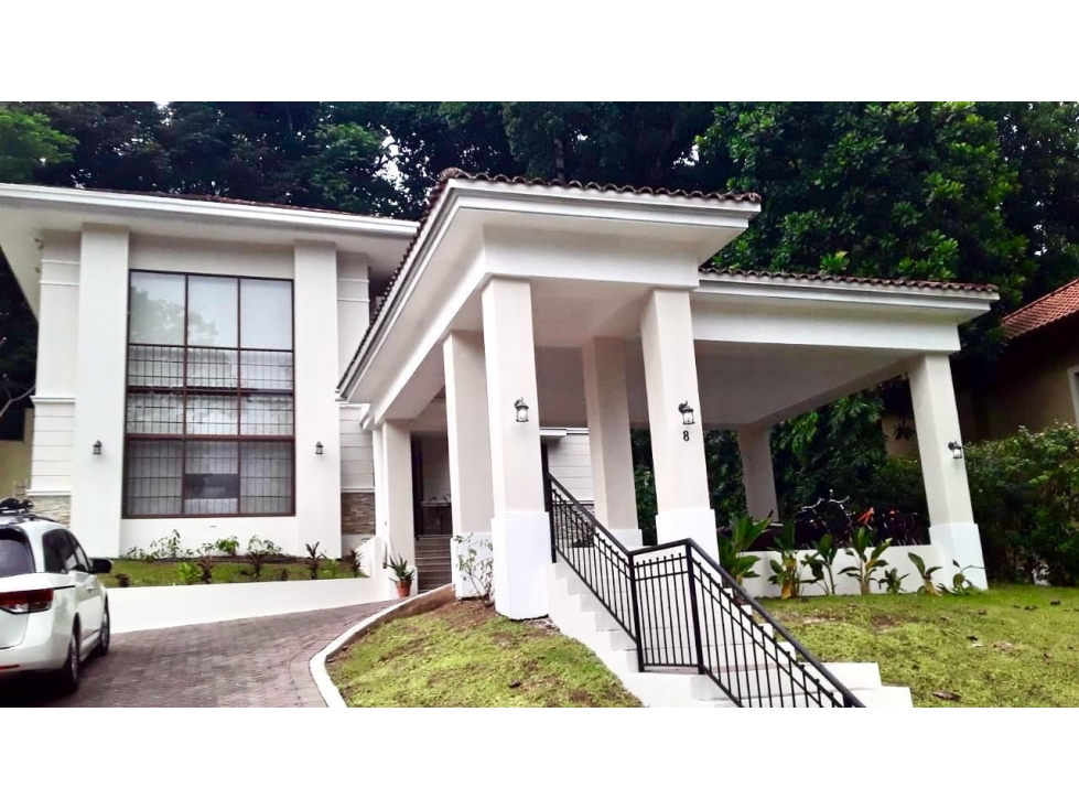 SE VENDE O SE ALQUILA CASA EN CLAYTON