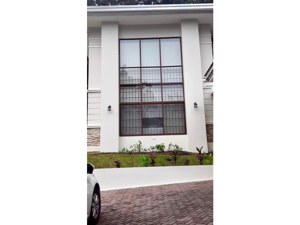 SE VENDE O SE ALQUILA CASA EN CLAYTON — foto 5