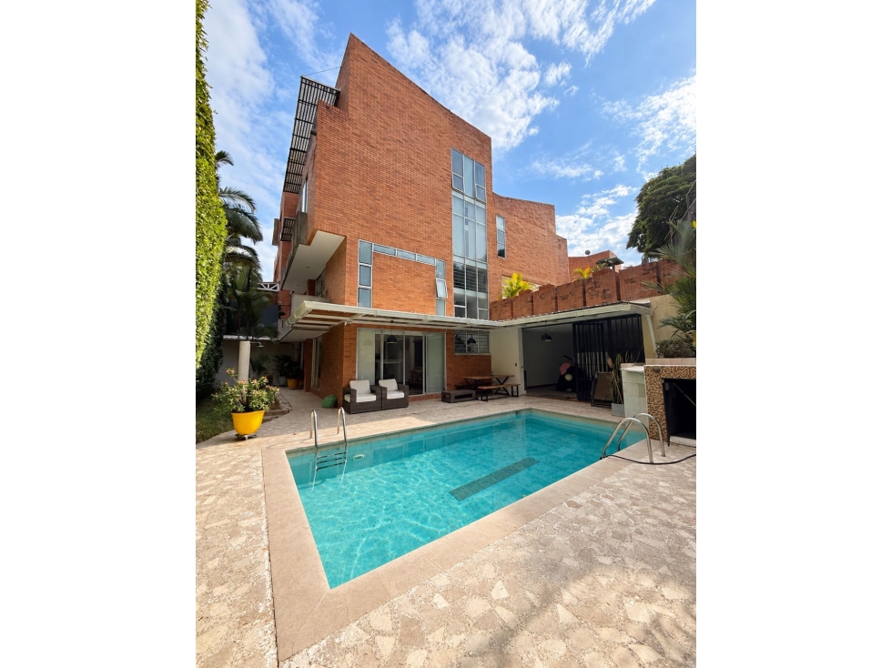 SE VENDE O SE ALQUILA CASA EN CIUDAD JARDÍN CVMM