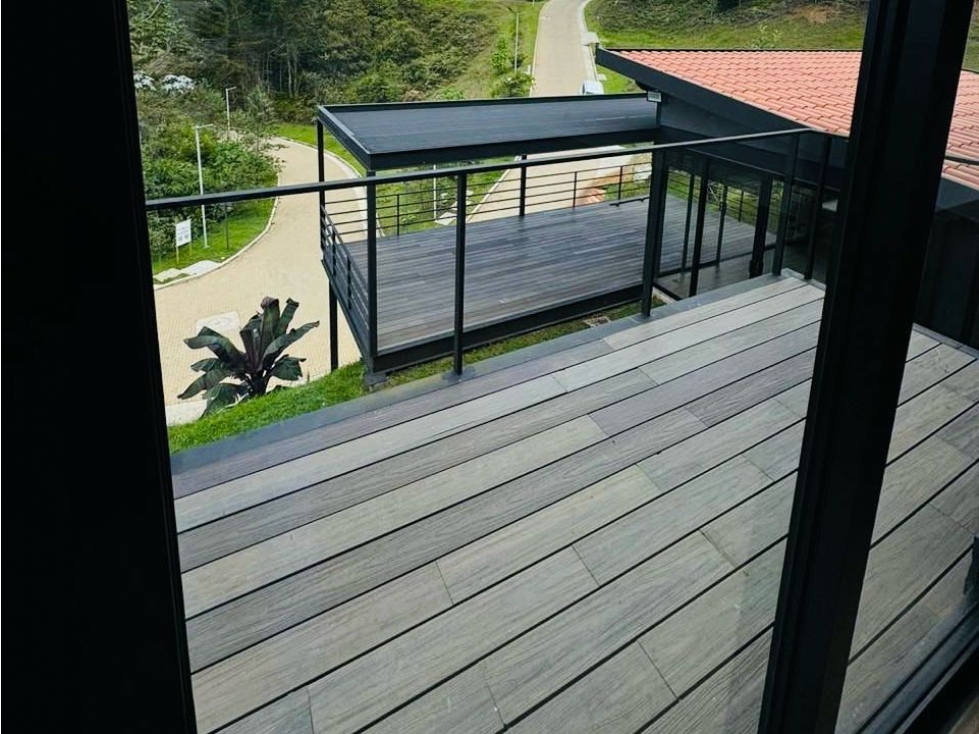 Se vende o se alquila está lujosa casa campestre en el retiro Ant. — foto 4