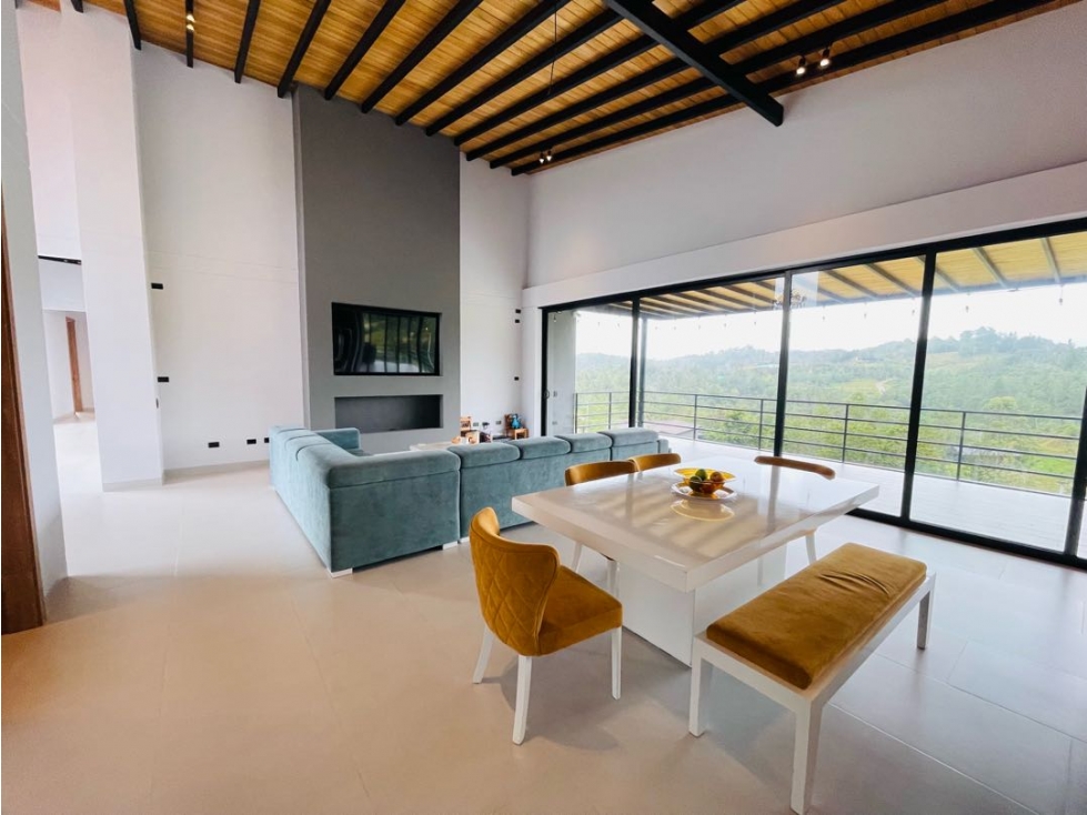 Se vende o se alquila esta casa de lujo en el Retiro Ant. — foto 6