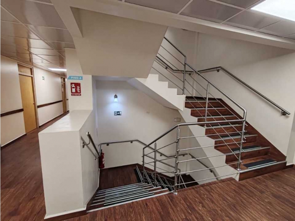 SE VENDE O SE ALQUILAN DOS CONSULTORIOS - 2