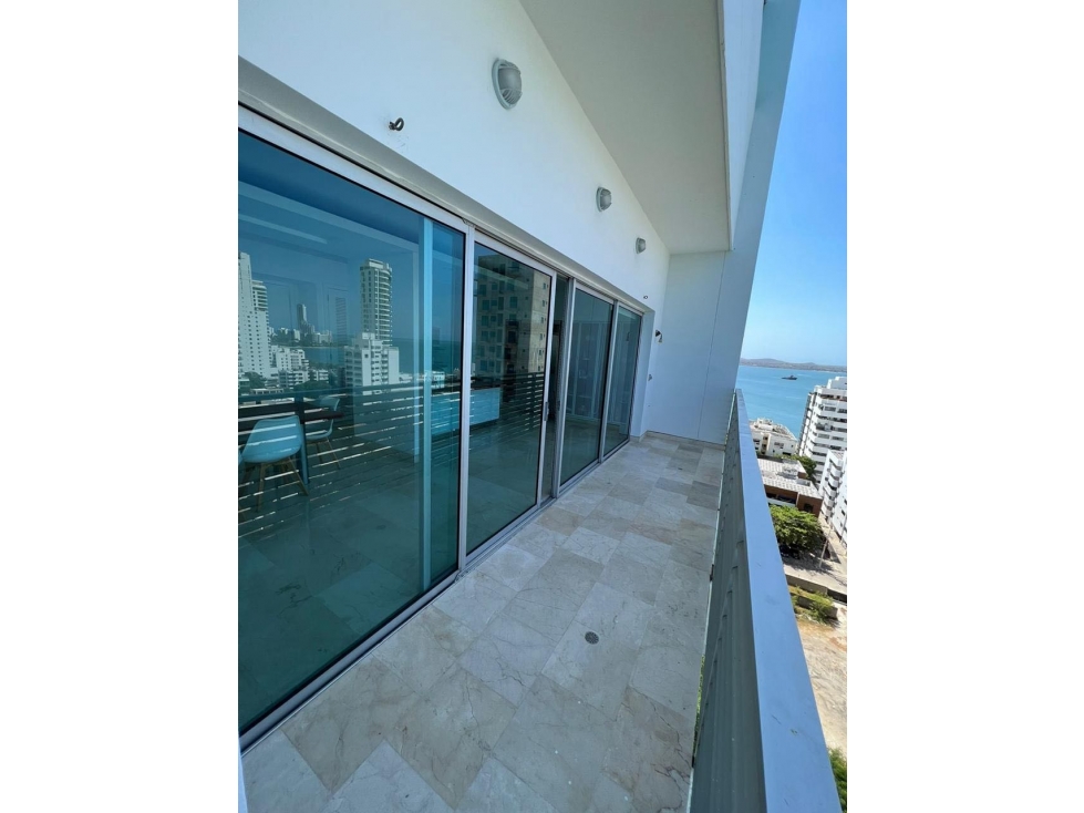 SE VENDE O SE ARRIENDA APARTAMENTO FRENTE A LA BAHIA DE CASTILLOGRANDE — foto 2