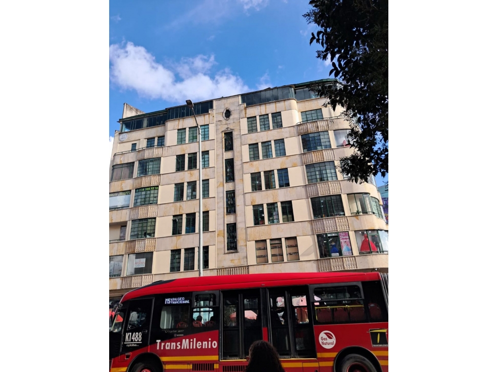 SE VENDE O SE ARRIENDA LOCAL EN CENTRO COMERCIAL SAN VICTORINO.P — foto 2
