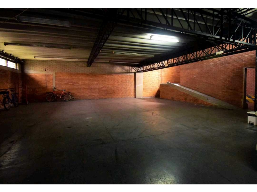 Se Vende o se Arrienda Local en Chapinero 300m² — foto 3