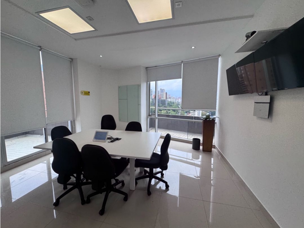 SE VENDE O SE ARRIENDA OFICINA EN EL POBLADO — foto 4