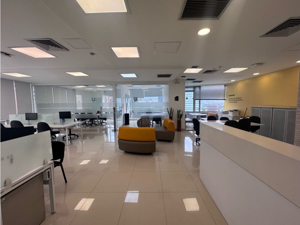 SE VENDE O SE ARRIENDA OFICINA EN EL POBLADO — foto 5